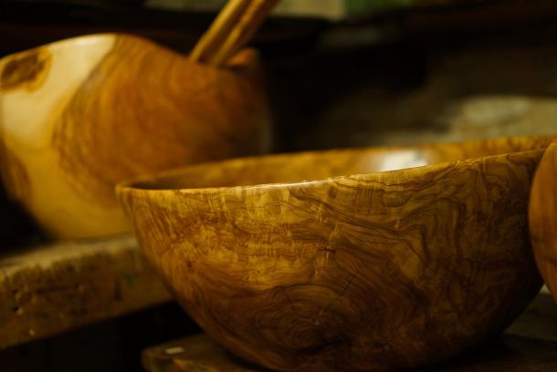 Vue dans la boutique du Bois d'olivier Dubosq et fils